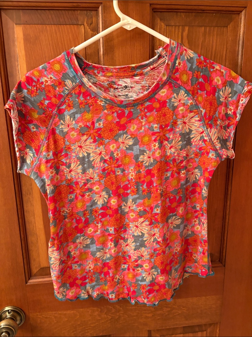 NATURAL LIFE Pink, Orange and Gray Floral Short Sleeve Tee